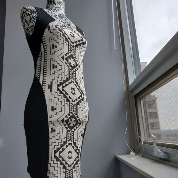 Vero Moda Petite Bodycon Party Dress in Black - Picture 3 of 8